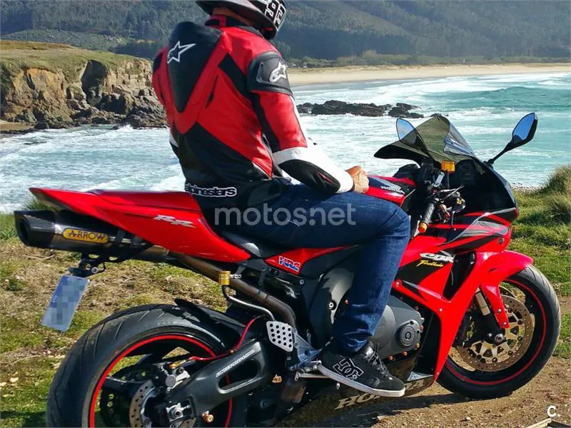 Honda CBR1000RR Fireblade - Vista 4