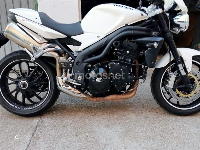 Triumph Speed Triple - Vista 3
