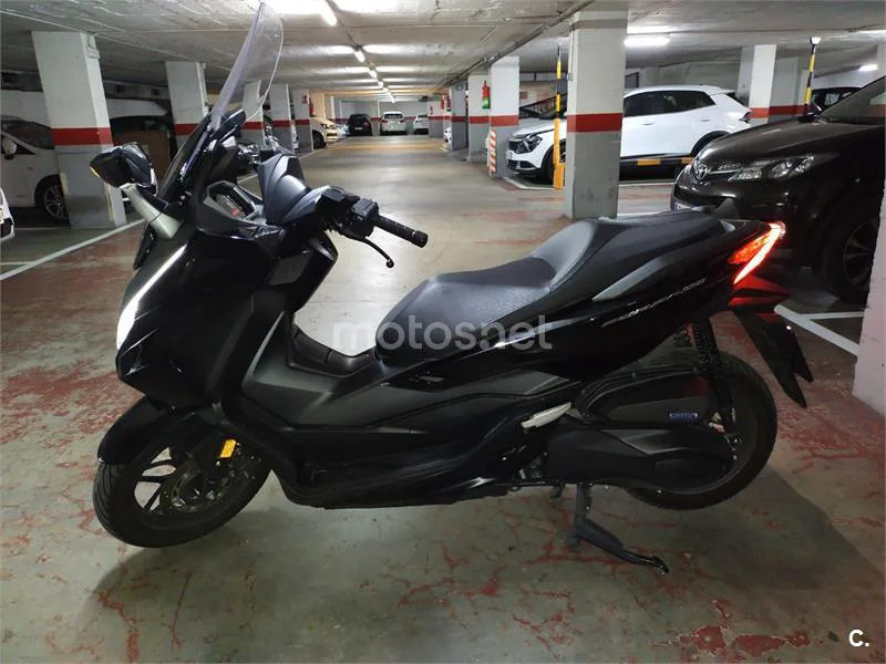 Honda Forza 350 - Vista 4