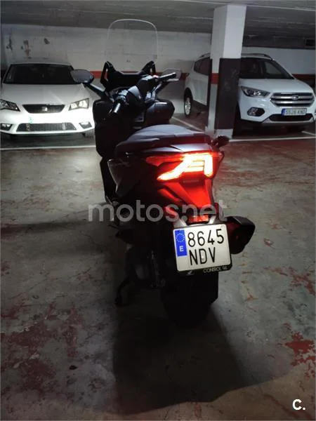 Honda Forza 350 - Vista 5