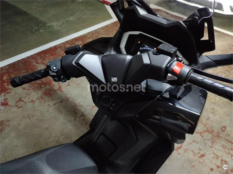 Honda Forza 350 - Vista 6