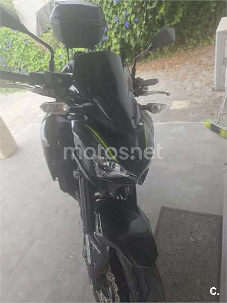 Kawasaki Z900 - Vista 4