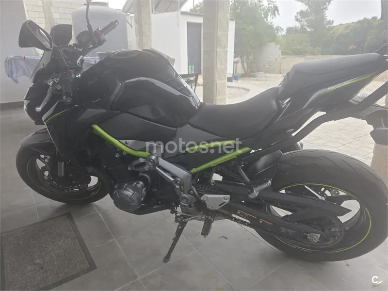 Kawasaki Z900 - Vista 5