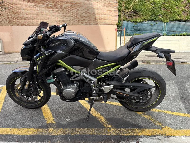 Kawasaki Z900 - Vista 3