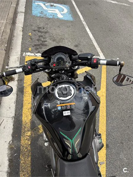 Kawasaki Z900 - Vista 5