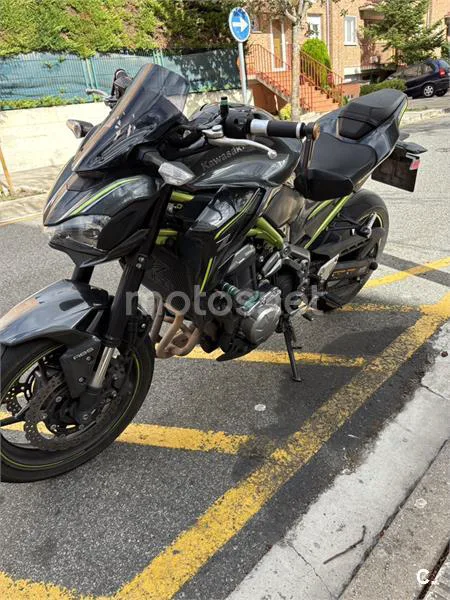 Kawasaki Z900 - Vista 10