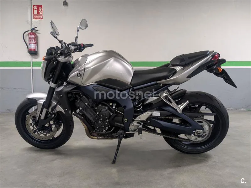 Yamaha FZ1 5900 € 2007 Pontevedra - 1