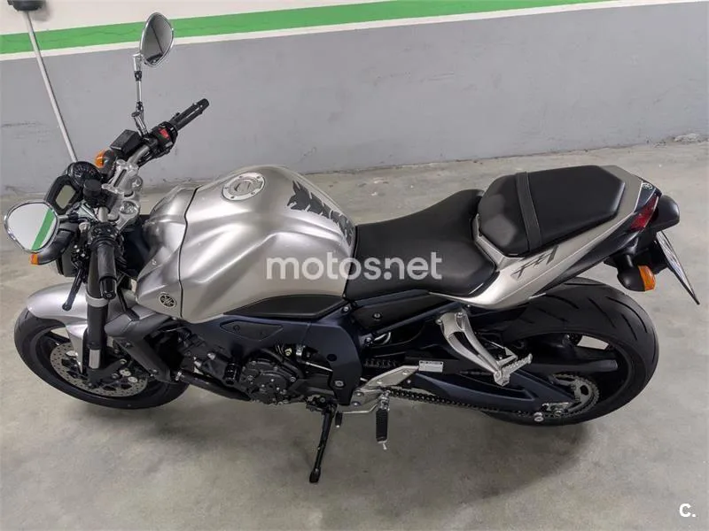 Yamaha FZ1 5900 € 2007 Pontevedra - 2