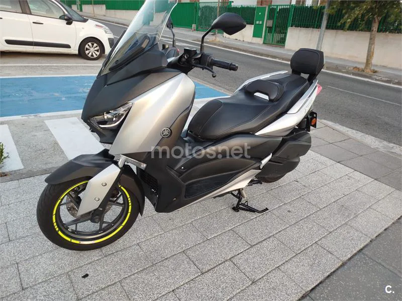Yamaha XMAX 300 - Vista 4