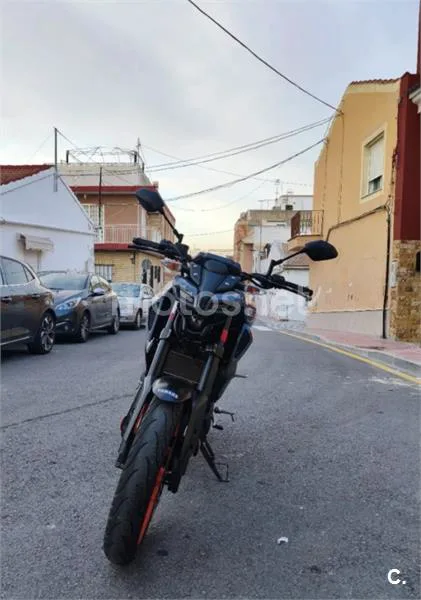 Yamaha MT-125 - Vista 4
