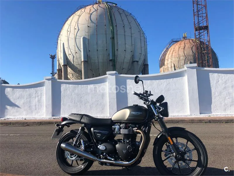 Triumph Street Twin - Vista 3
