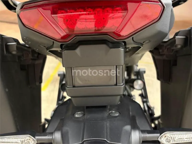 Yamaha Tracer 9 - Vista 16