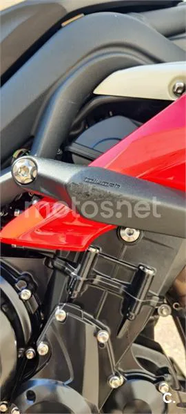 Triumph Street Triple R - Vista 7
