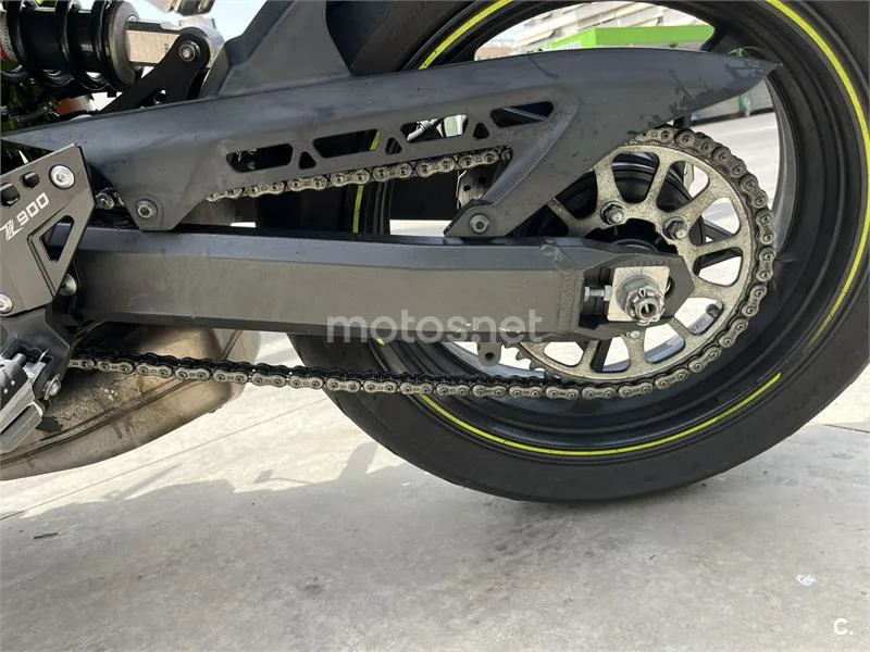 Kawasaki Z900 - Vista 8