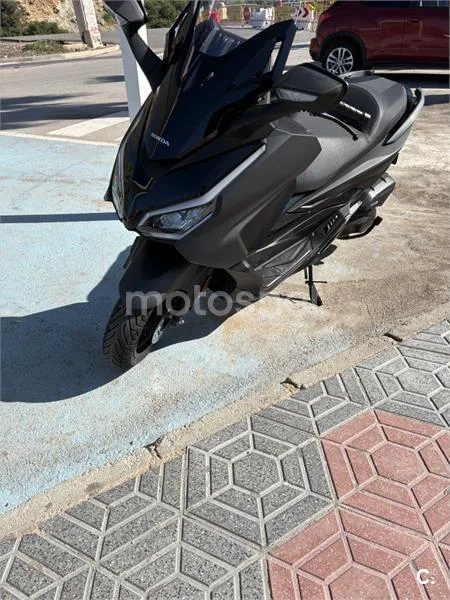 Honda Forza 125 - Vista 3