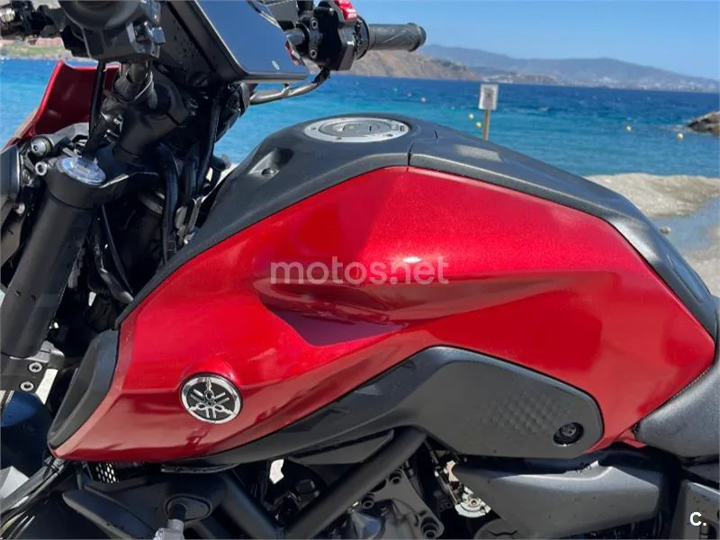 Yamaha MT-07 - Vista 6