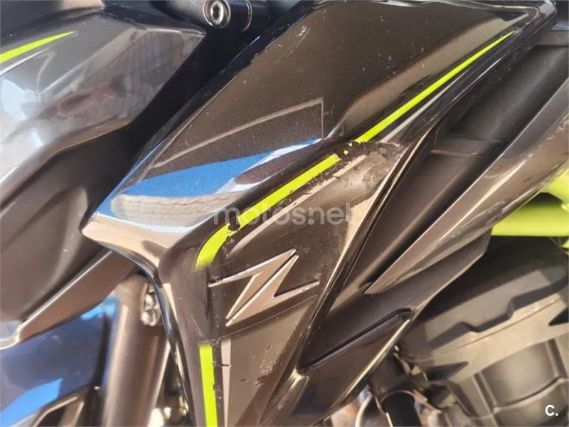 Kawasaki Z900 - Vista 4