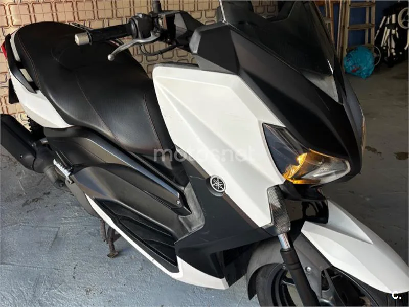 Yamaha XMAX 125 - Vista 9