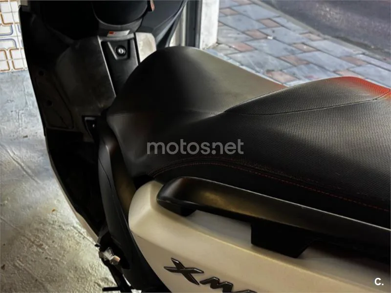 Yamaha XMAX 125 - Vista 10