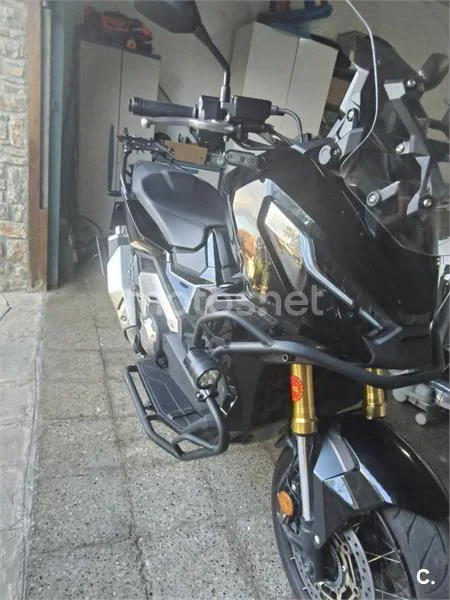 Honda X-ADV - Vista 4