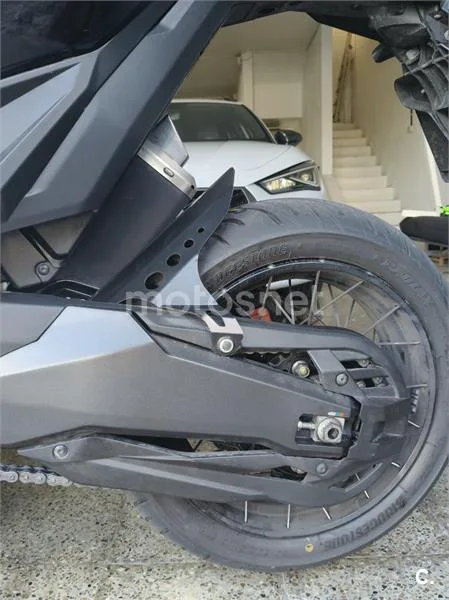 Honda X-ADV - Vista 8