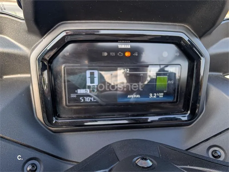 Yamaha XMAX 300 - Vista 6