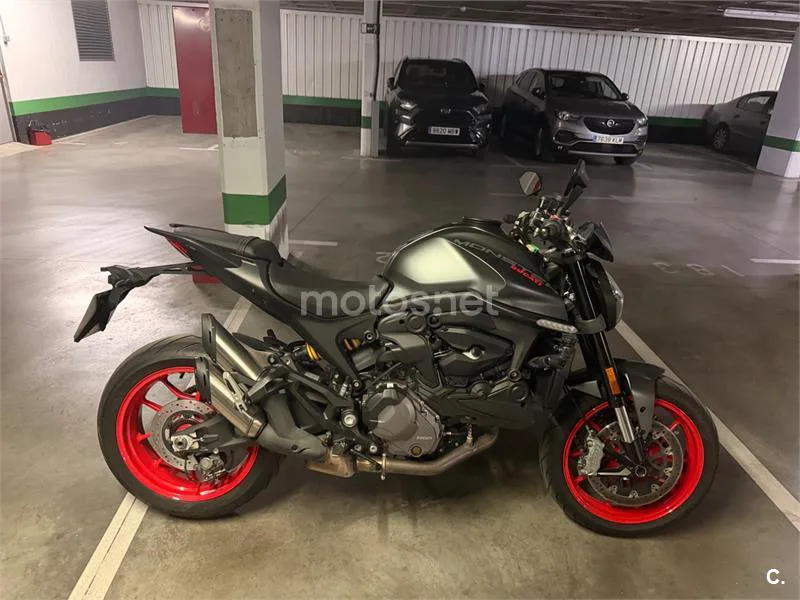 Ducati Monster - Vista 3