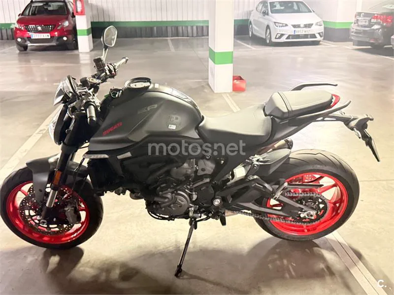 Ducati Monster - Vista 4
