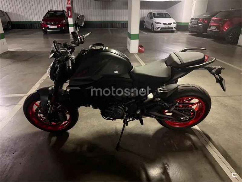 Ducati Monster - Vista 5