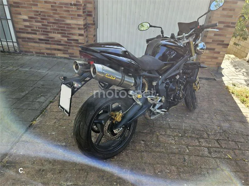 Triumph Speed Triple - Vista 5