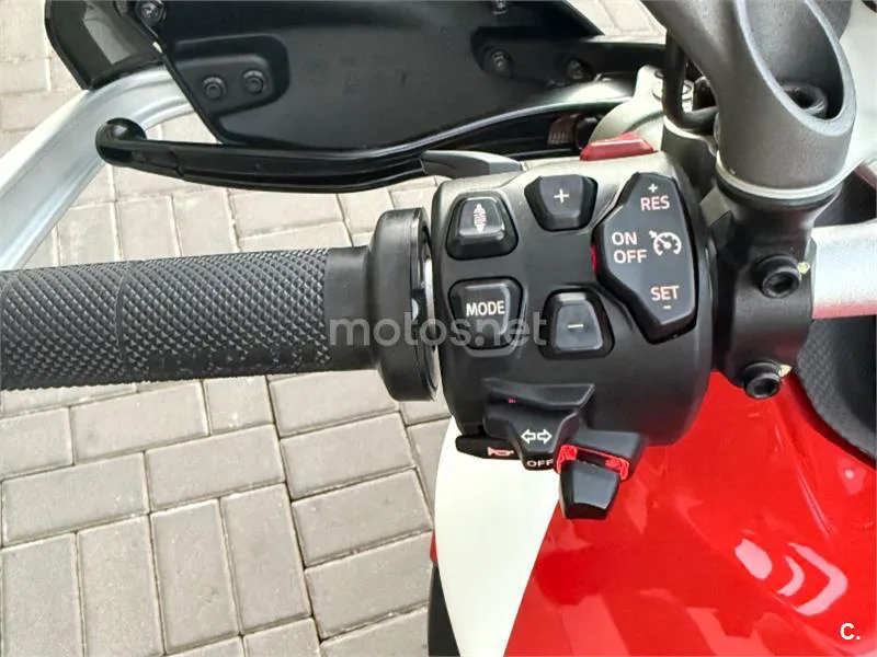 Ducati Multistrada V4 - Vista 4