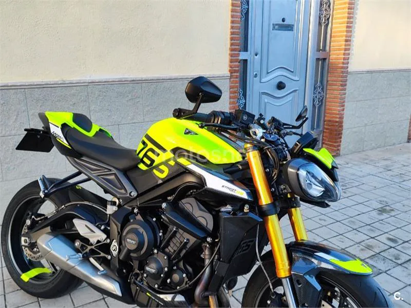 Triumph Street Triple 765 8600 € 2023 Granada - 1