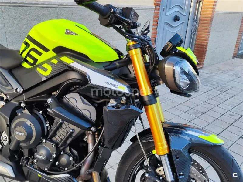 Triumph Street Triple 765 - Vista 3
