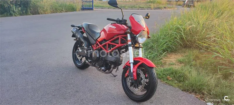 Ducati Monster 695 - Vista 8