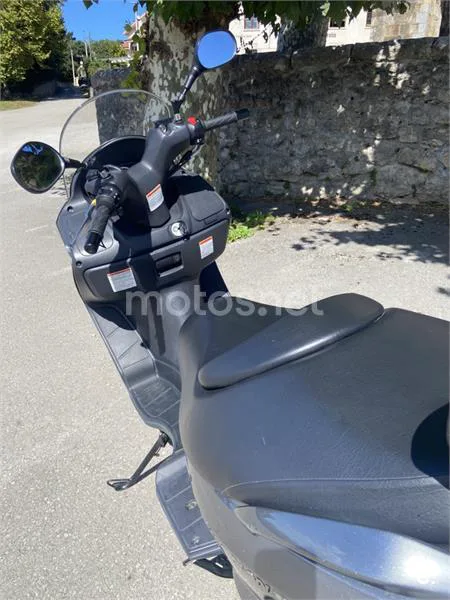 Suzuki Burgman 125 1800 € 2007 Cantabria - 1