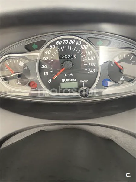 Suzuki Burgman 125 1800 € 2007 Cantabria - 2