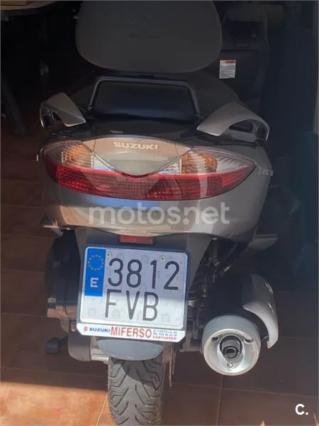 Suzuki Burgman 125 - Vista 3