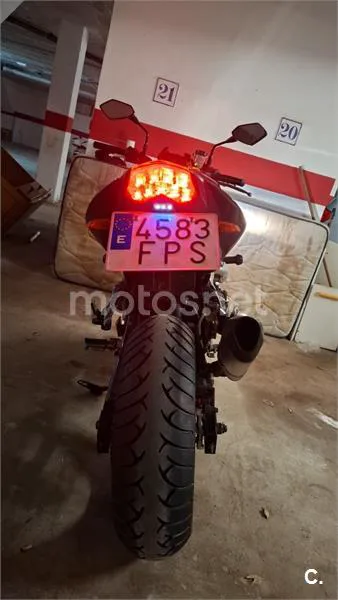 Kawasaki Z750 - Vista 3