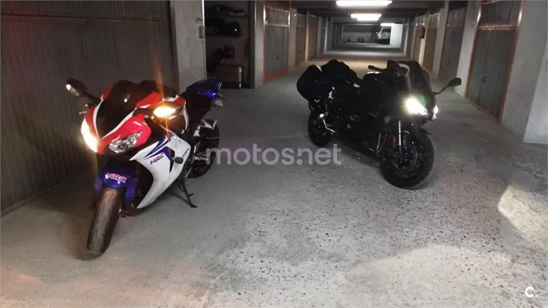 Honda CBR1000RR Fireblade - Vista 4