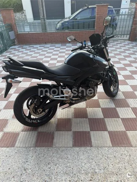 Suzuki GSR600 - Vista 3