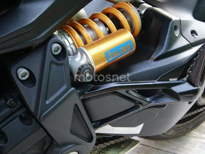 Ducati Diavel - Vista 5