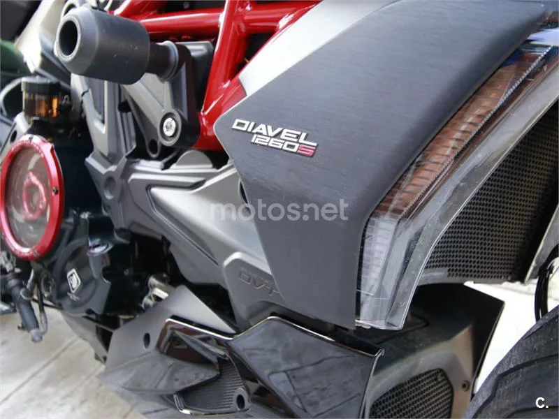 Ducati Diavel - Vista 10