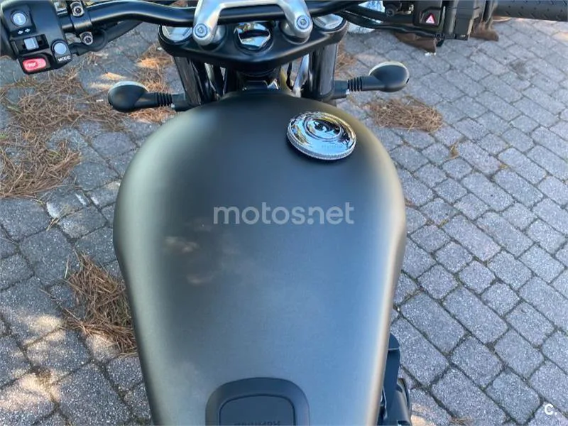 Triumph Street Twin - Vista 6
