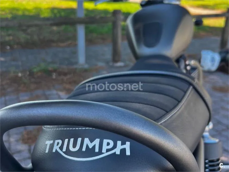 Triumph Street Twin - Vista 7