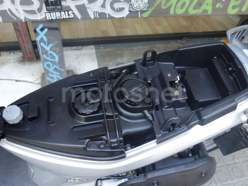 Honda SH100 - Vista 13