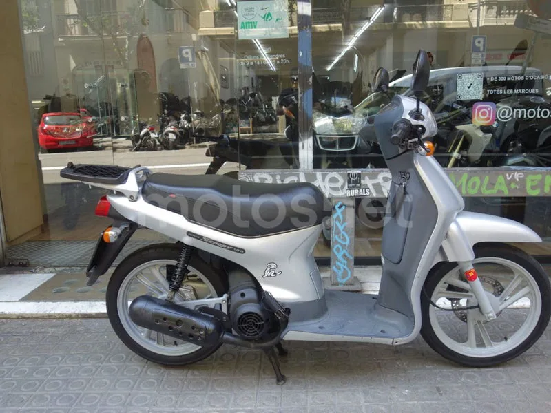 Honda SH100 - Vista 14