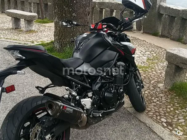 Kawasaki Z900 - Vista 3