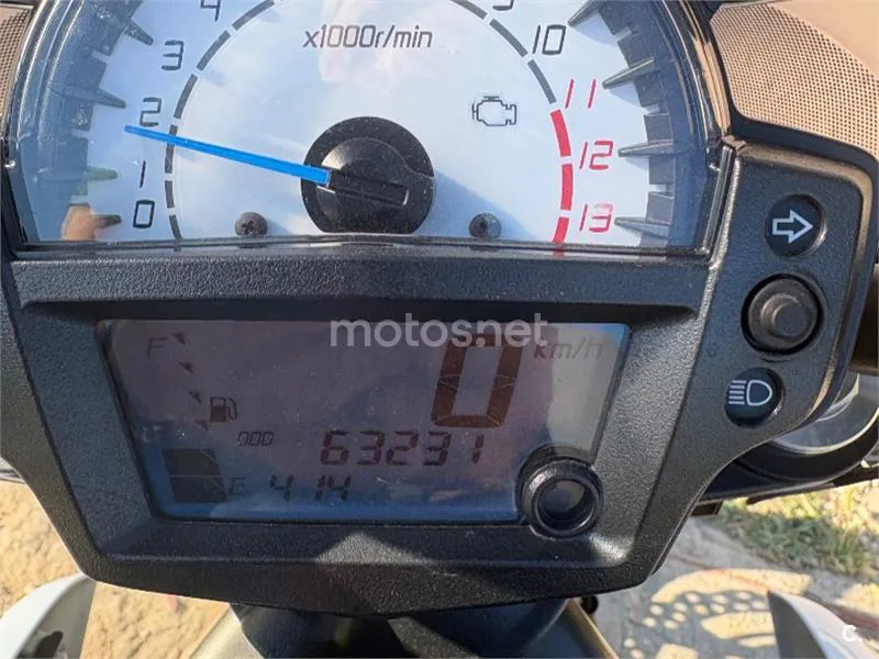 Kawasaki ER-6n - Vista 3
