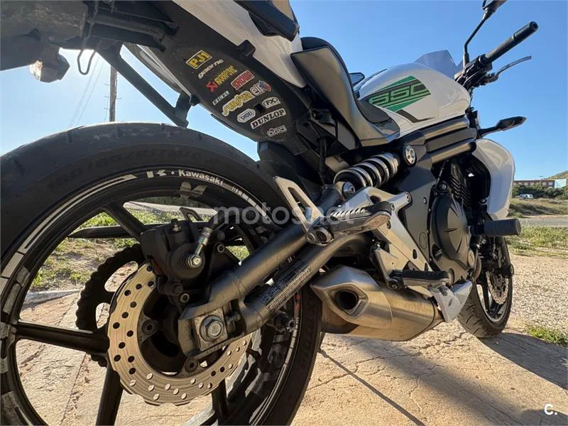 Kawasaki ER-6n - Vista 8