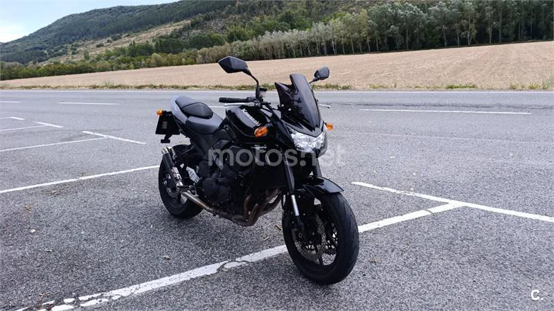 Kawasaki Z750 - Vista 3